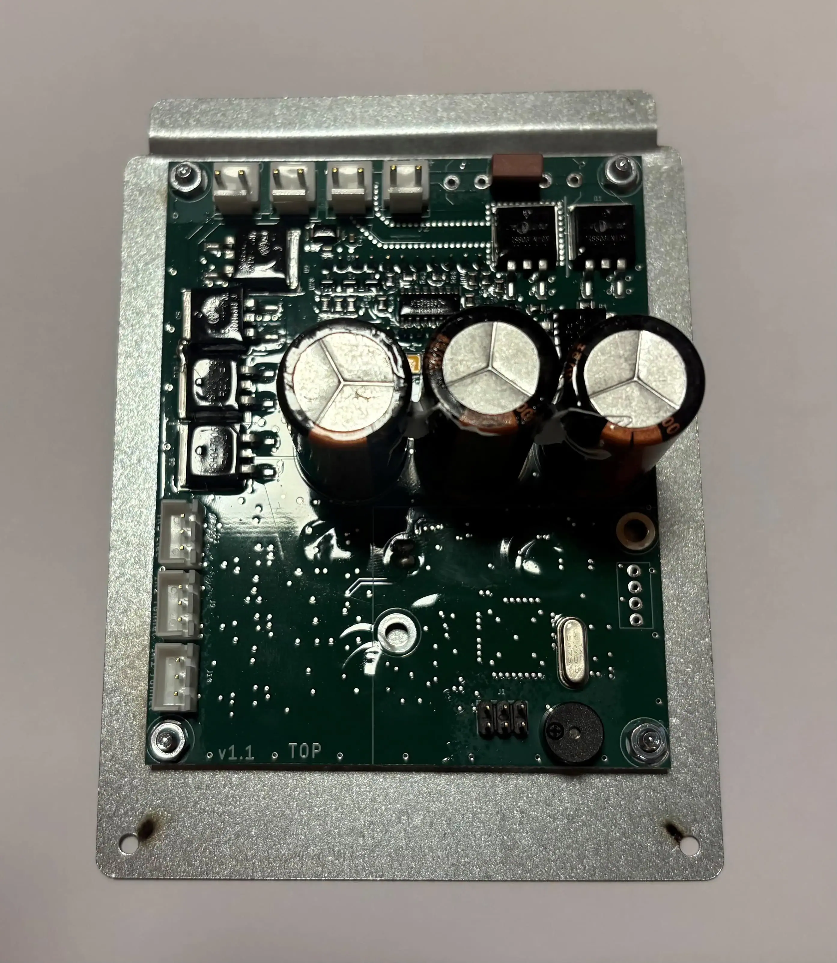 PCB Maxi-Prises avec tole dos.webp